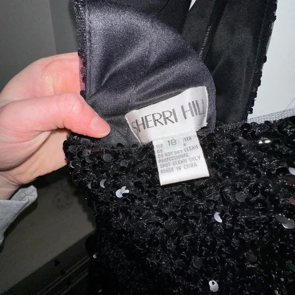 🖤 Sherri Hill 55120 Sequin Short Dress Size 18 Plunge V Open Back Prom Cocktail - Picture 9 of 9